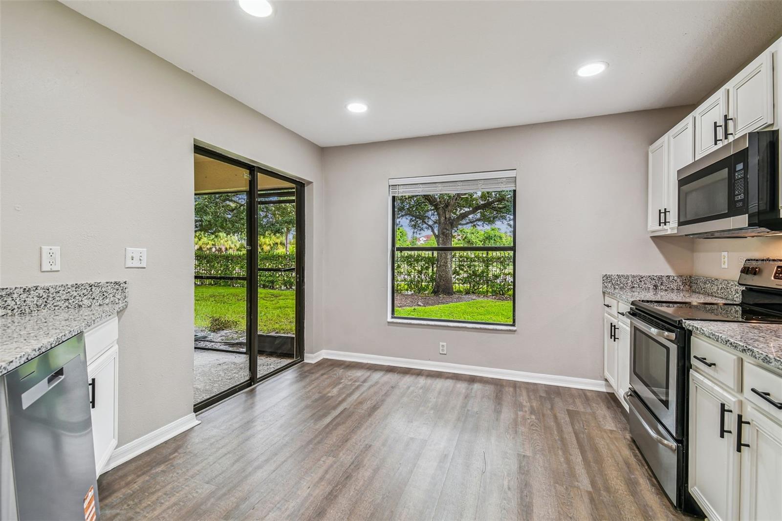 Image 11 of 33 For 2423 Hibiscus Bay Lane