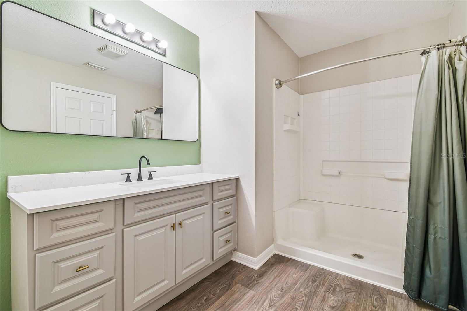 Image 19 of 33 For 2423 Hibiscus Bay Lane