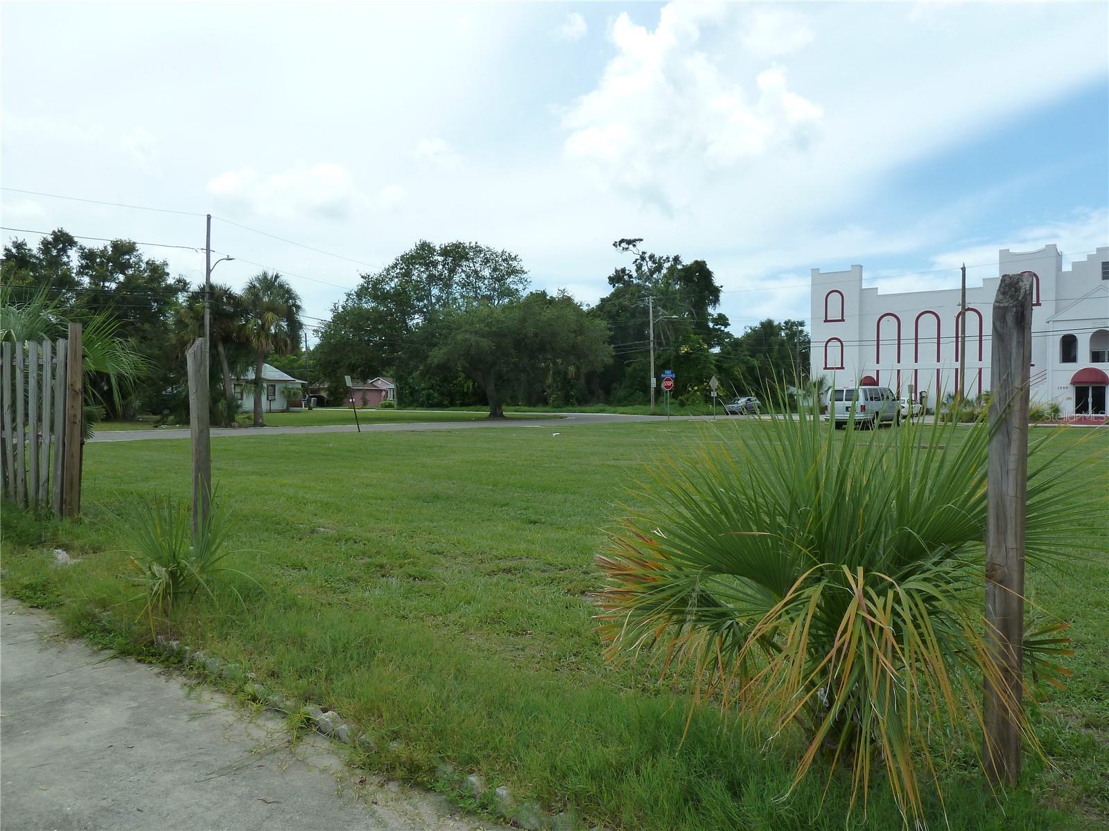 Image 11 of 11 For 925 Marshall Street