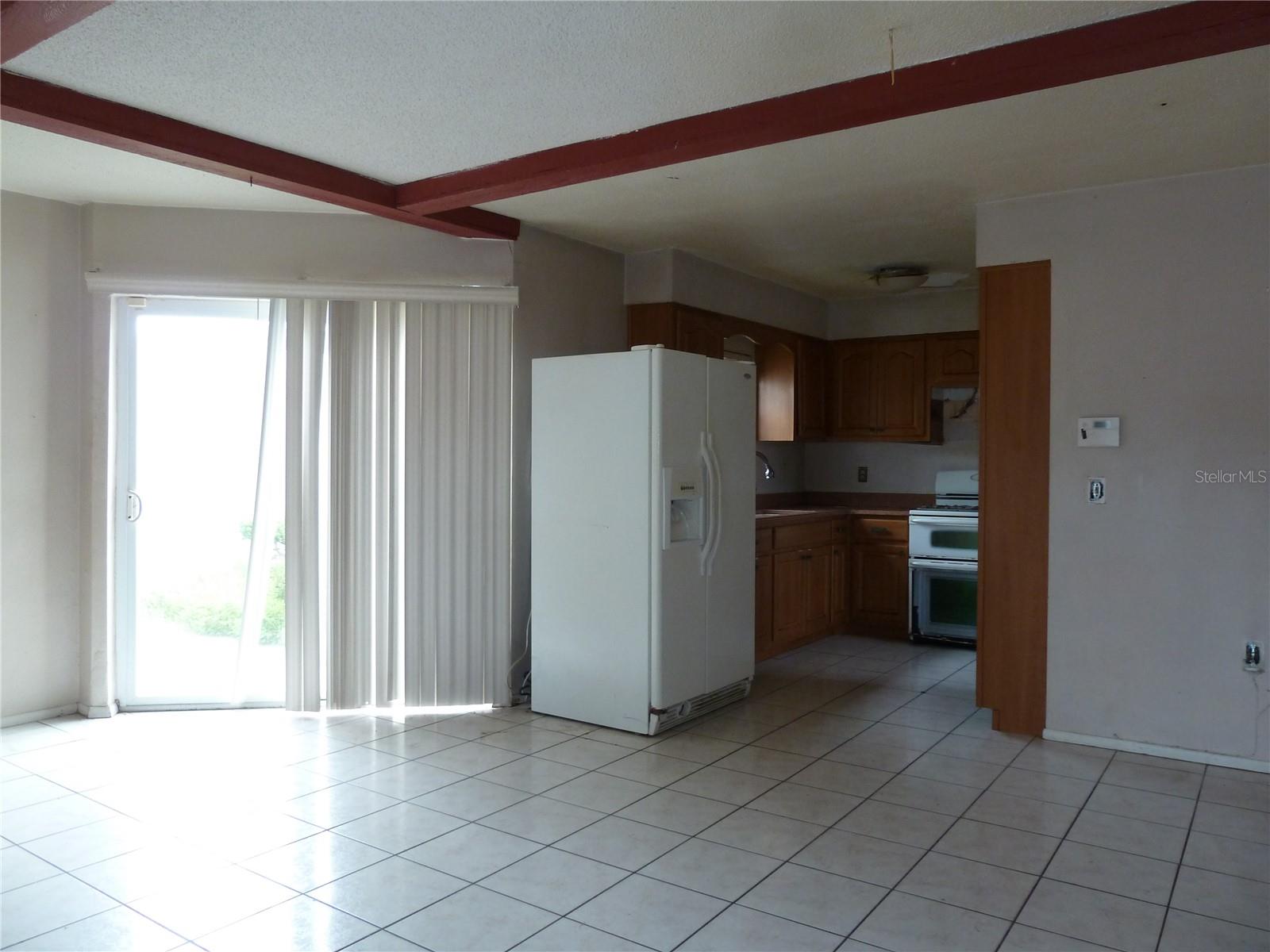 Image 4 of 11 For 925 Marshall Street