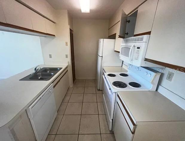 Image 4 of 15 For 2719 Poinciana Boulevard 186