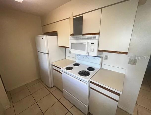 Image 5 of 15 For 2719 Poinciana Boulevard 186