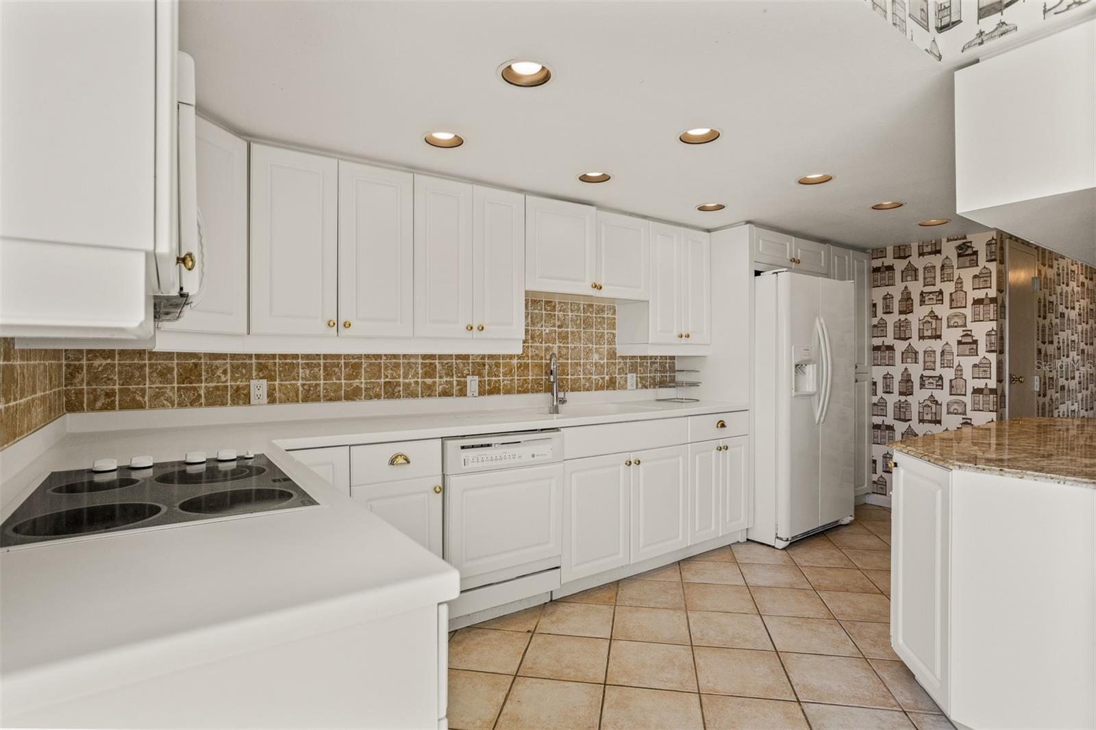 Image 14 of 88 For 3301 Bayshore Boulevard 2303d