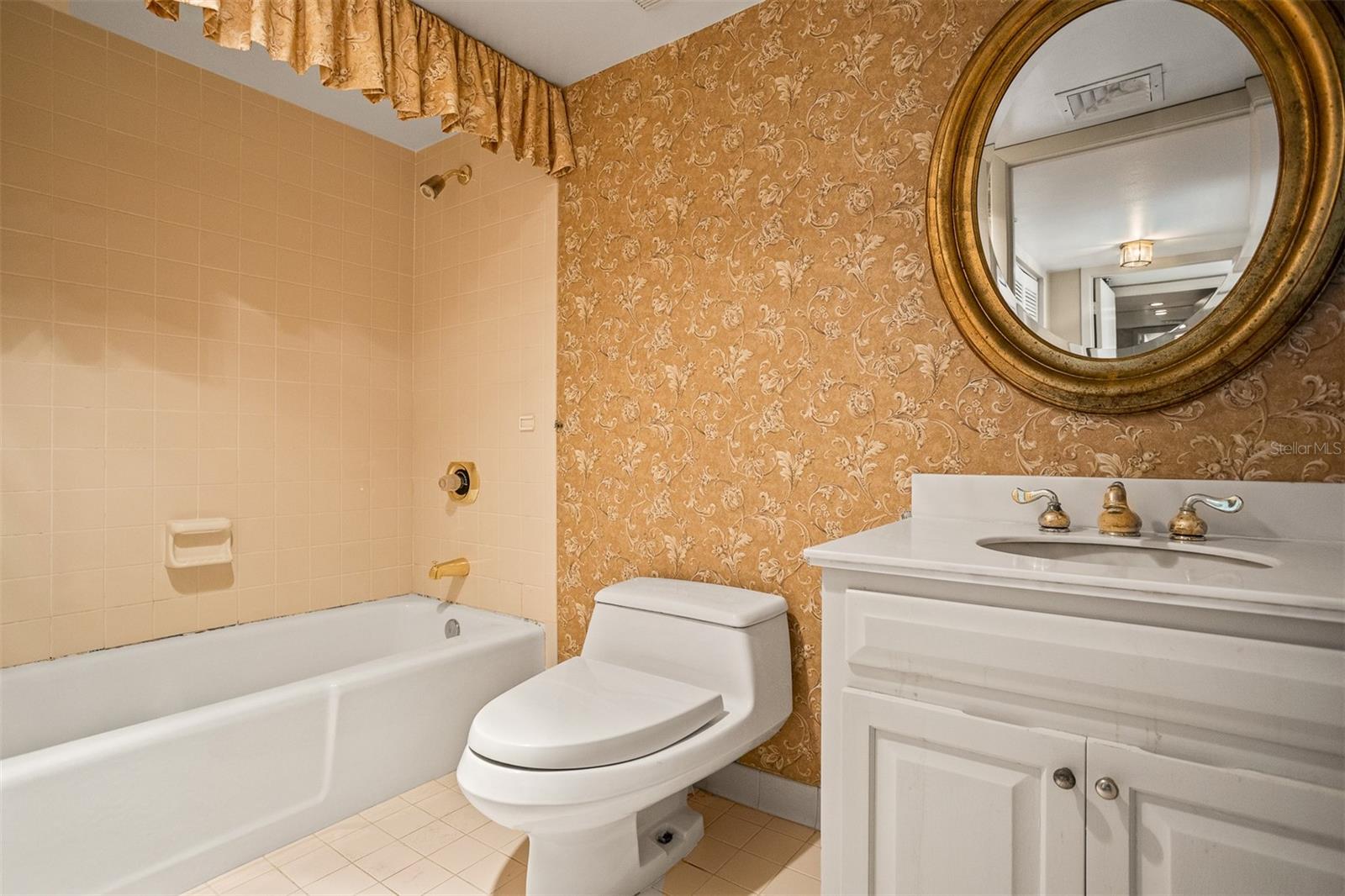 Image 26 of 88 For 3301 Bayshore Boulevard 2303d