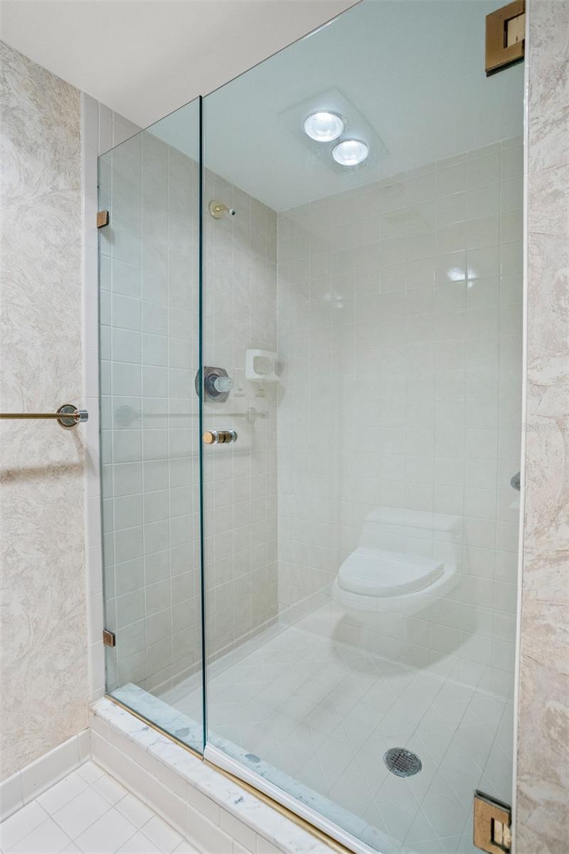 Image 28 of 88 For 3301 Bayshore Boulevard 2303d