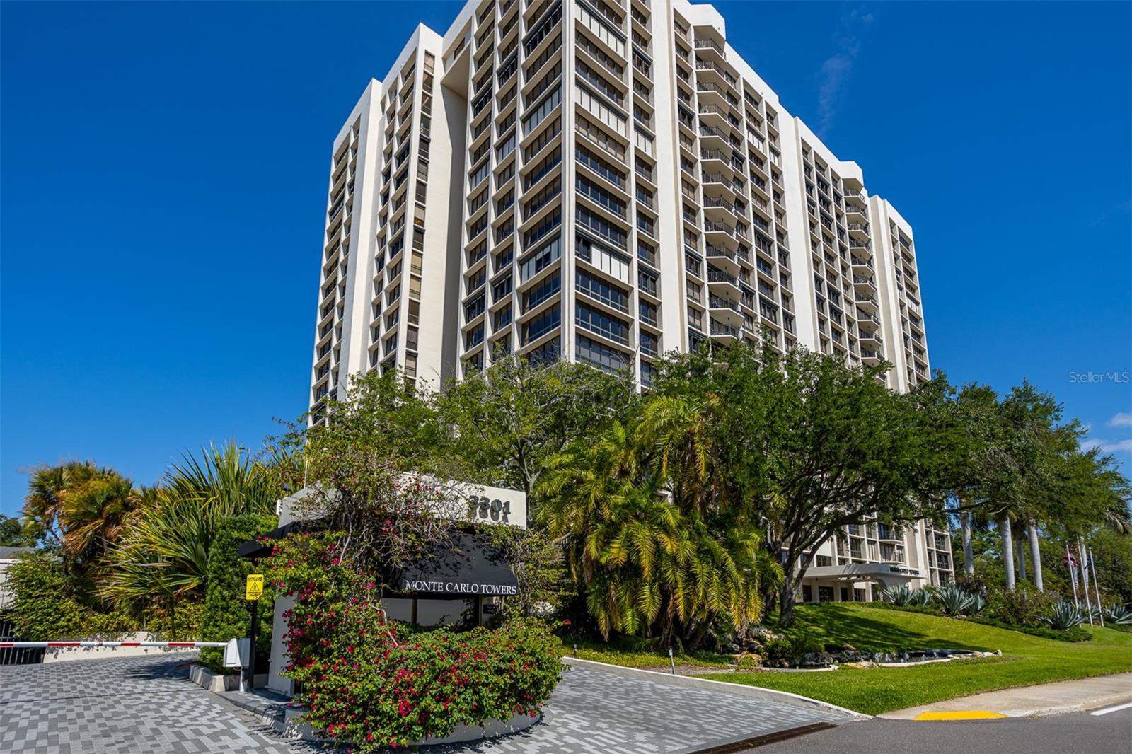 Image 51 of 88 For 3301 Bayshore Boulevard 2303d