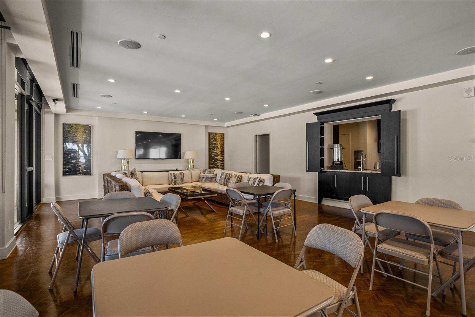 Image 55 of 88 For 3301 Bayshore Boulevard 2303d