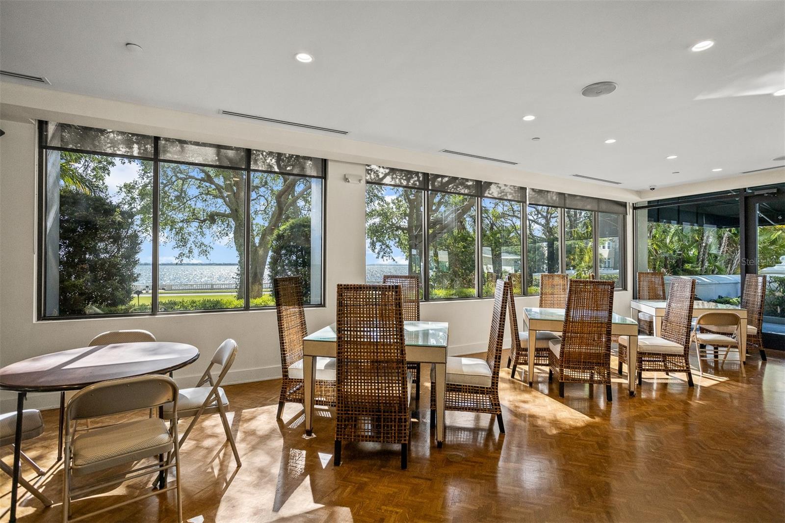 Image 59 of 88 For 3301 Bayshore Boulevard 2303d