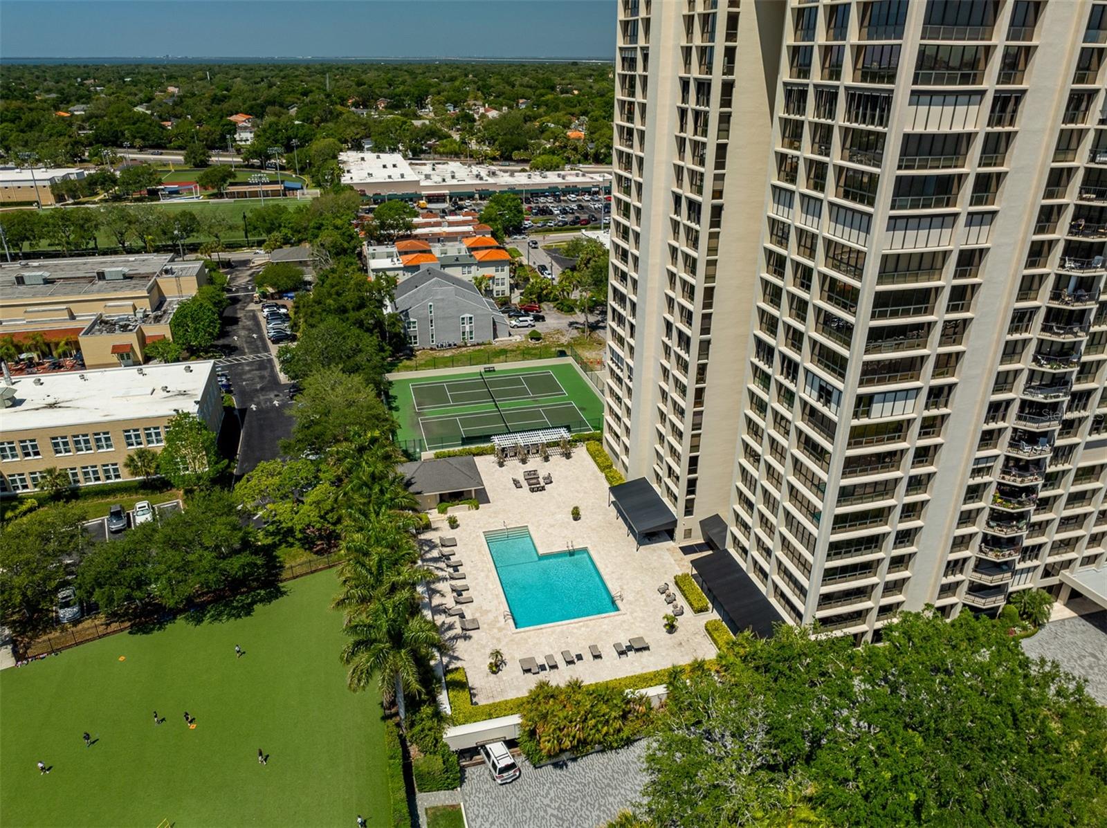 Image 80 of 88 For 3301 Bayshore Boulevard 2303d