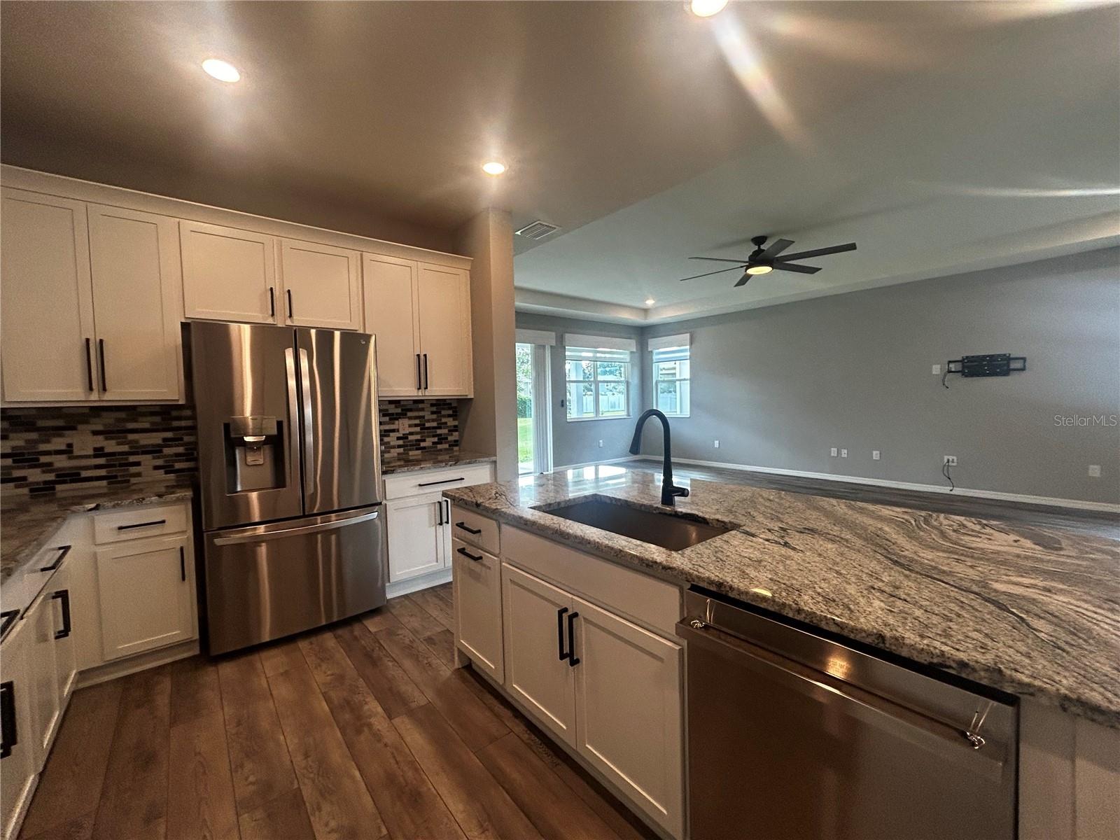 Image 13 of 50 For 520 Valri Park Drive