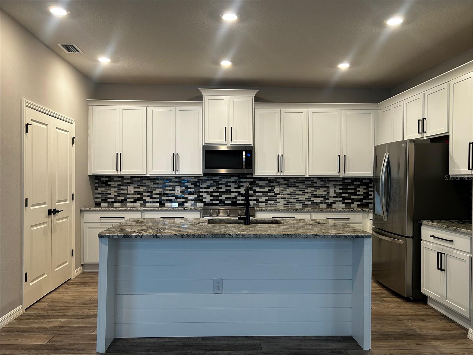 Image 15 of 50 For 520 Valri Park Drive