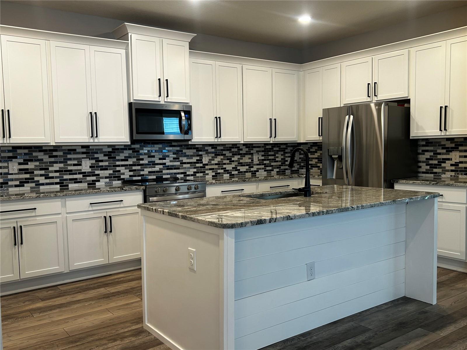 Image 16 of 50 For 520 Valri Park Drive