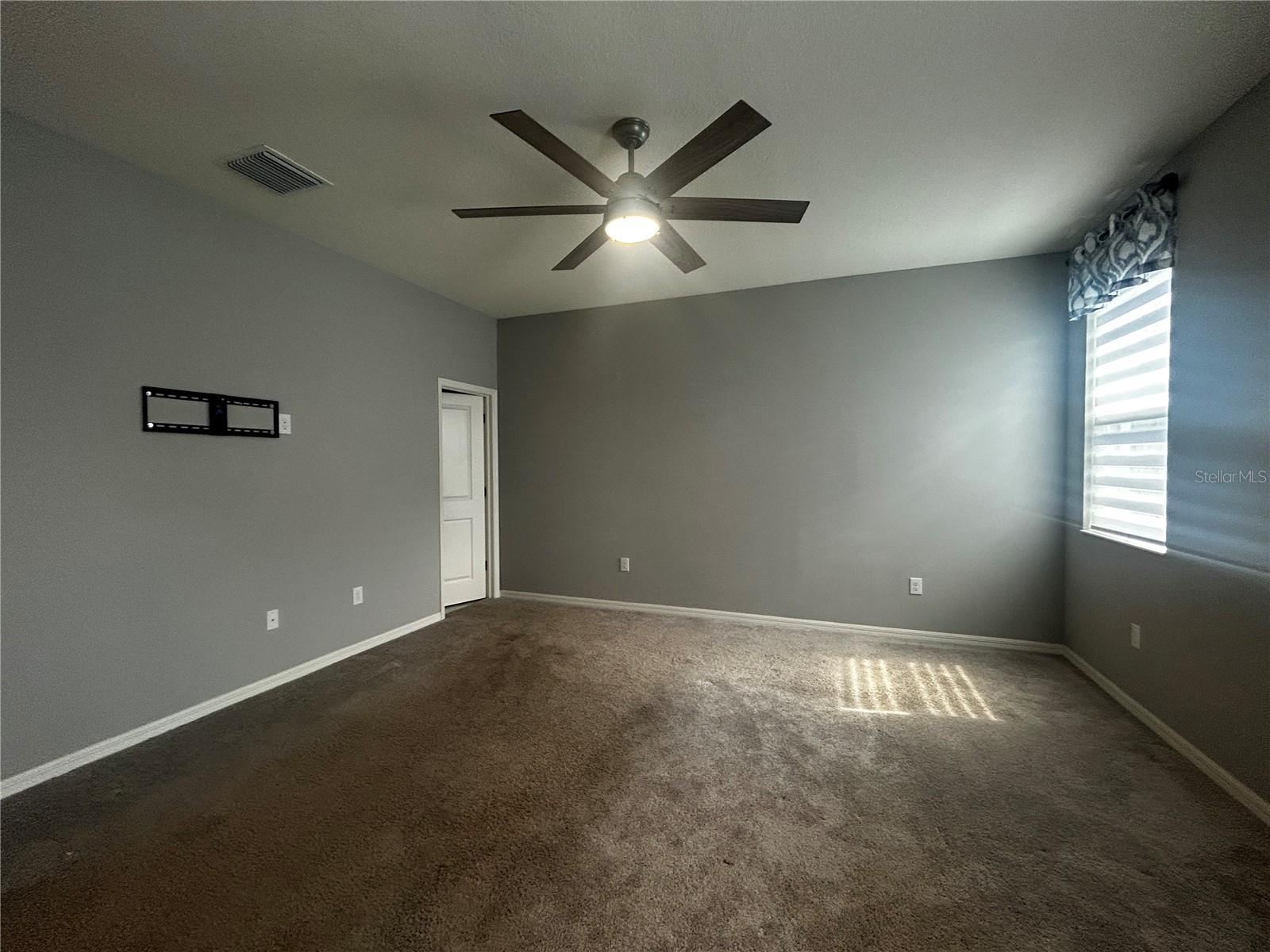 Image 18 of 50 For 520 Valri Park Drive