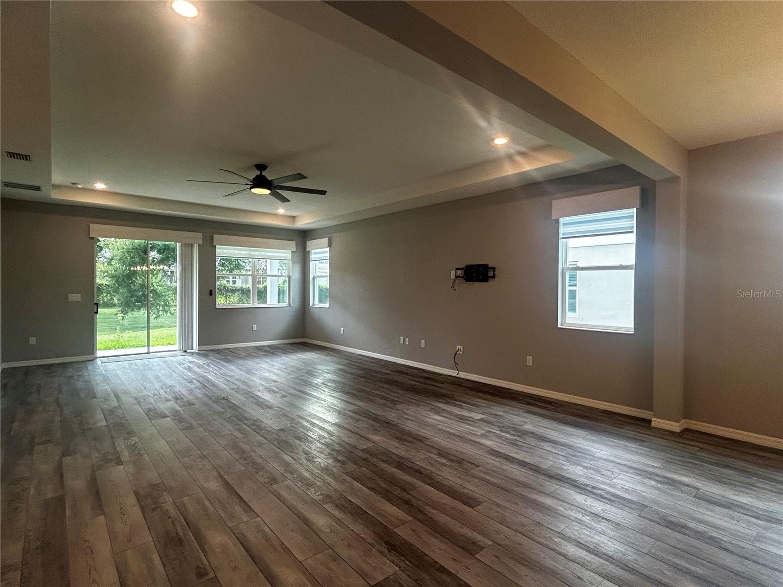 Image 6 of 50 For 520 Valri Park Drive