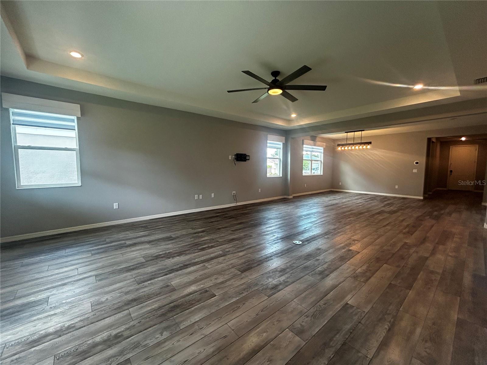 Image 9 of 50 For 520 Valri Park Drive