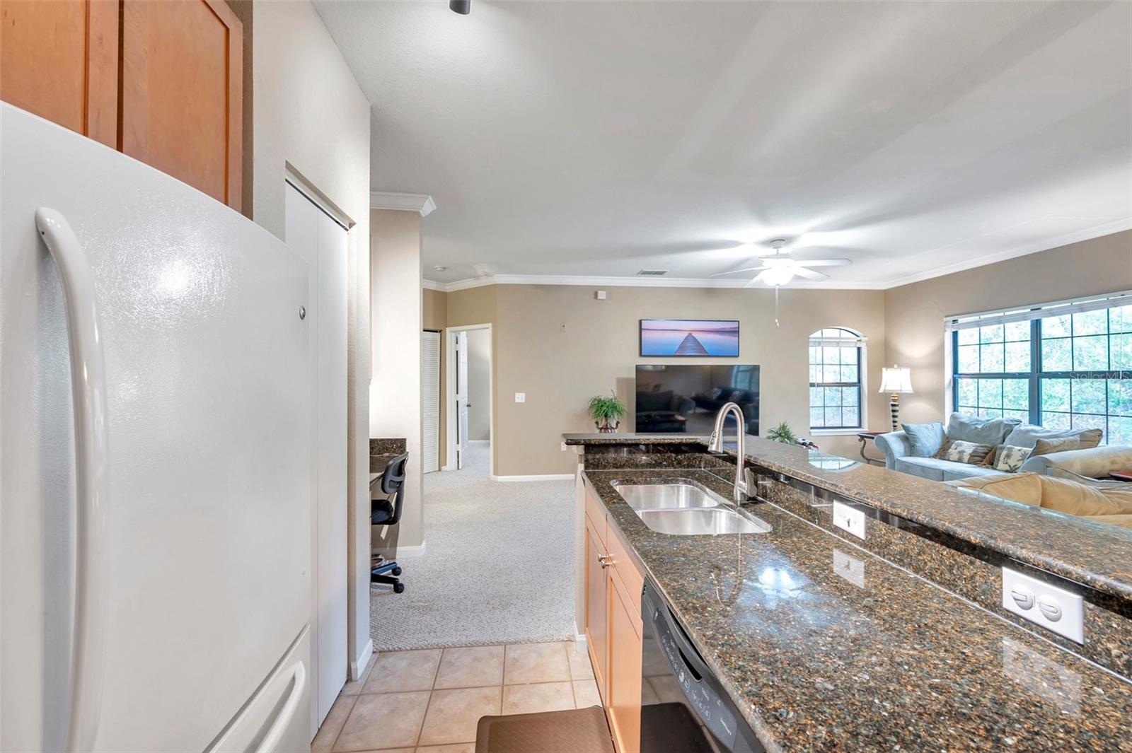 Image 4 of 48 For 2279 Portofino Place 20-2025