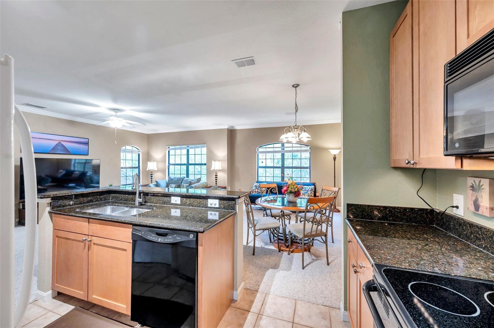 Image 5 of 48 For 2279 Portofino Place 20-2025