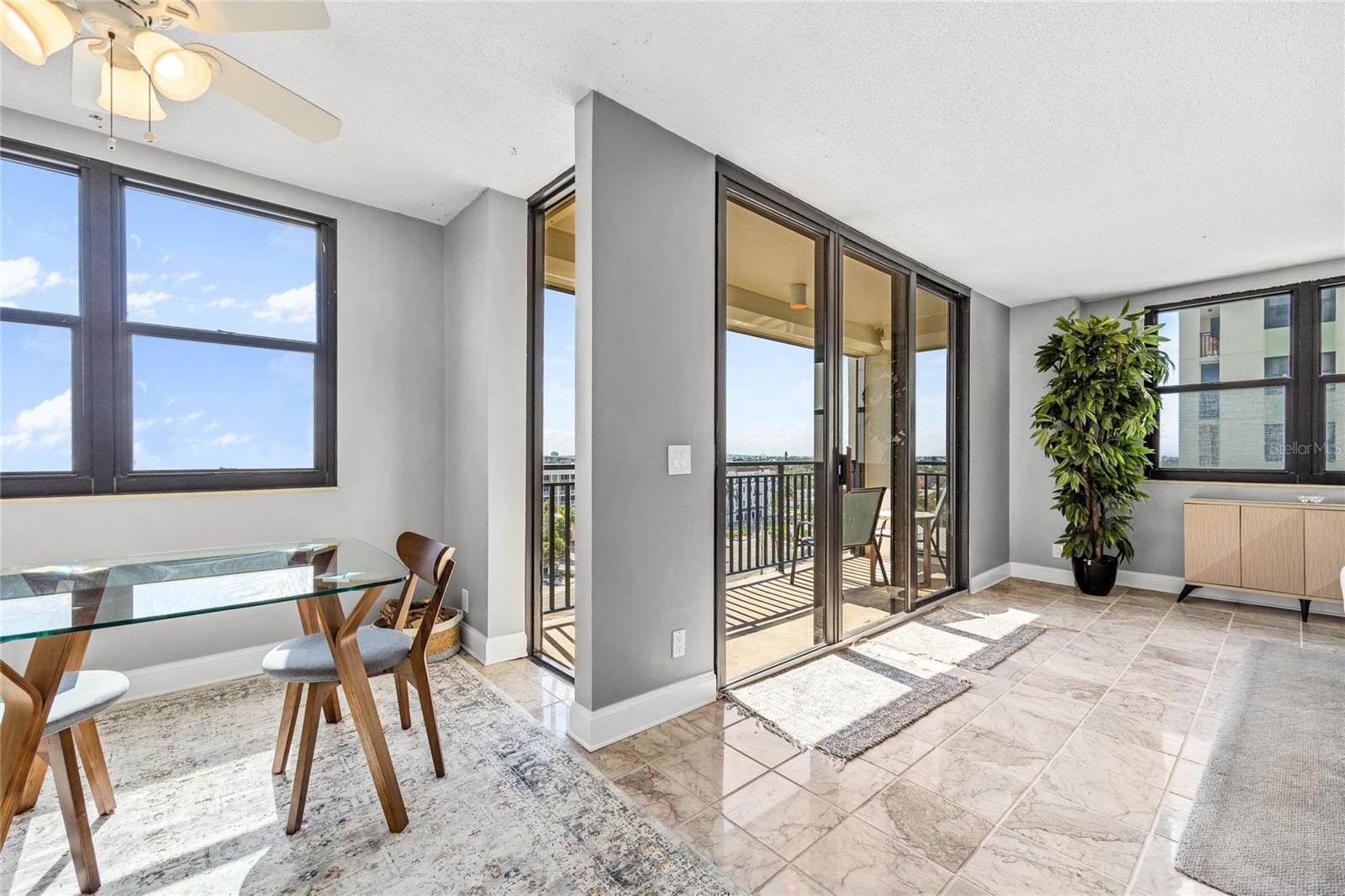 Image 10 of 49 For 3820 Gulf Boulevard 708