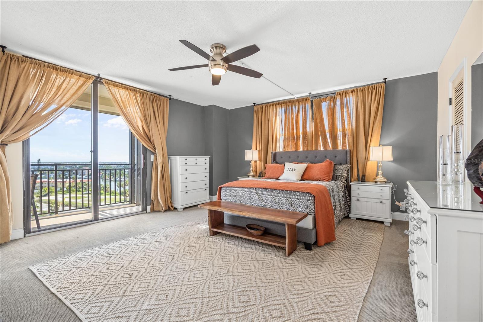 Image 24 of 49 For 3820 Gulf Boulevard 708
