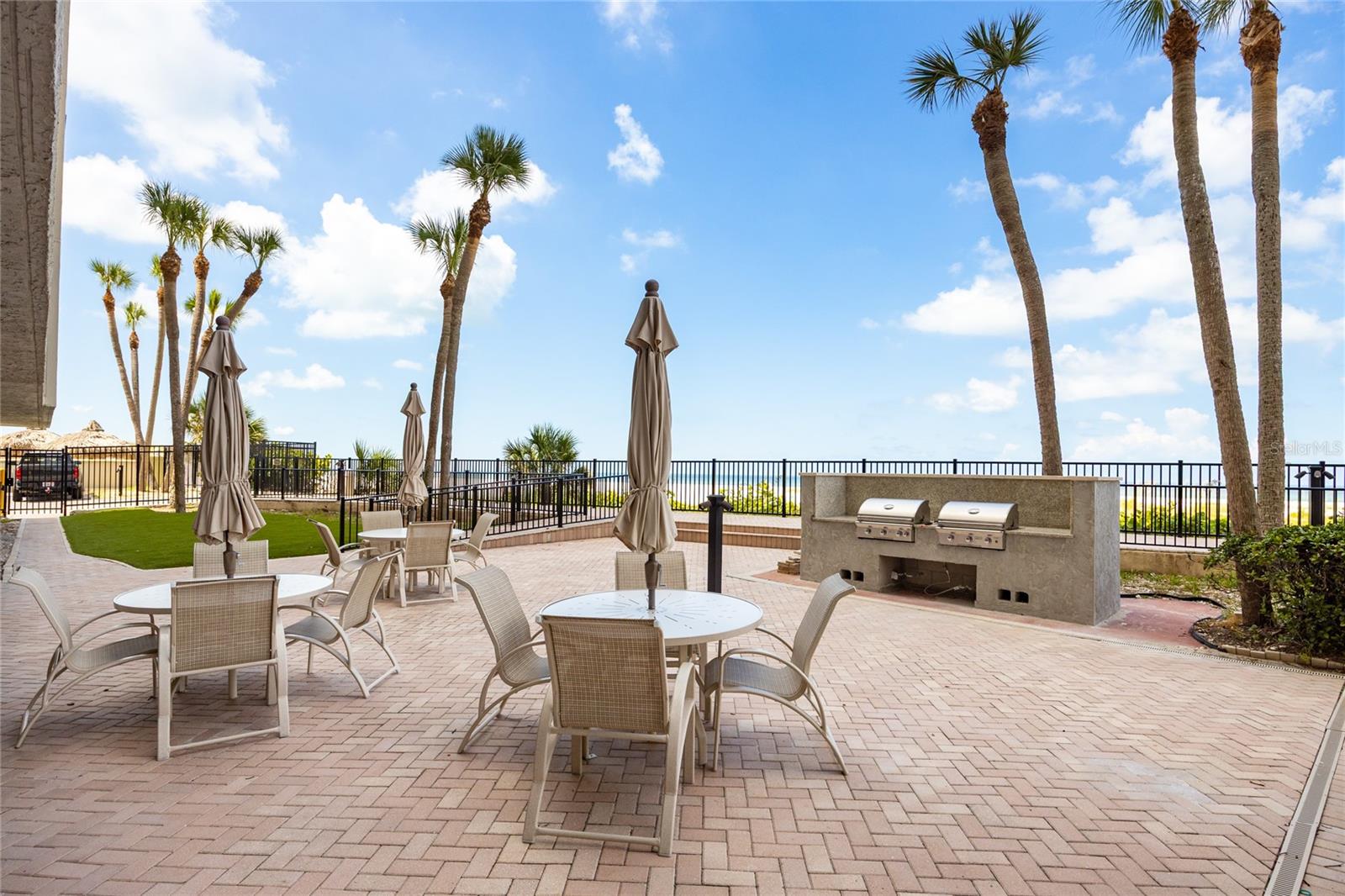 Image 32 of 49 For 3820 Gulf Boulevard 708