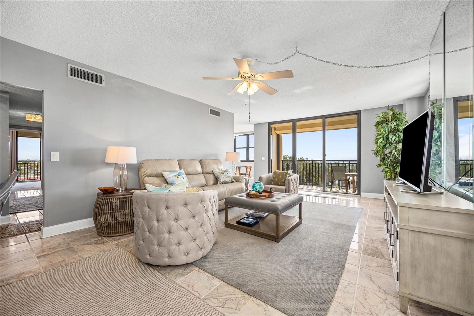 Image 6 of 49 For 3820 Gulf Boulevard 708