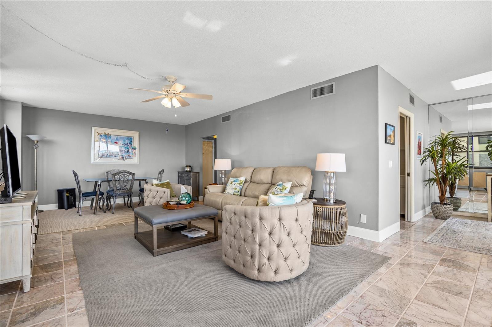 Image 7 of 49 For 3820 Gulf Boulevard 708