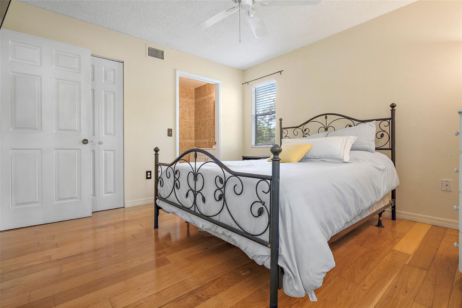 Image 16 of 32 For 3001 58th Avenue S 101
