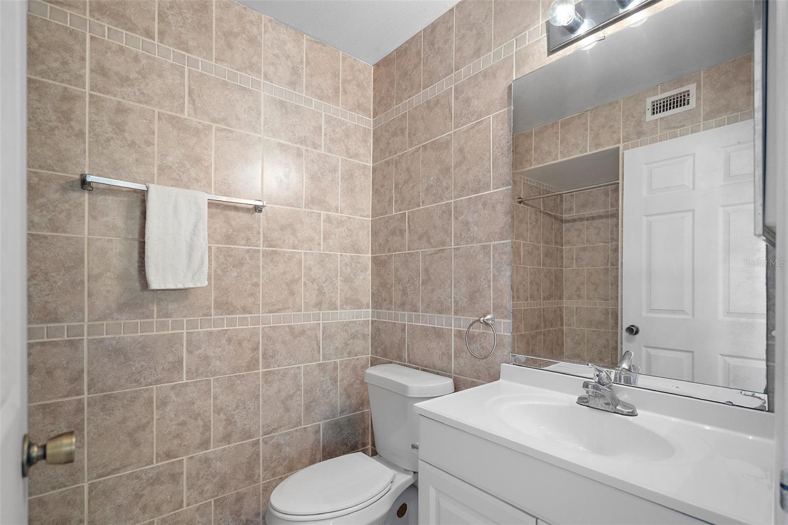 Image 17 of 32 For 3001 58th Avenue S 101