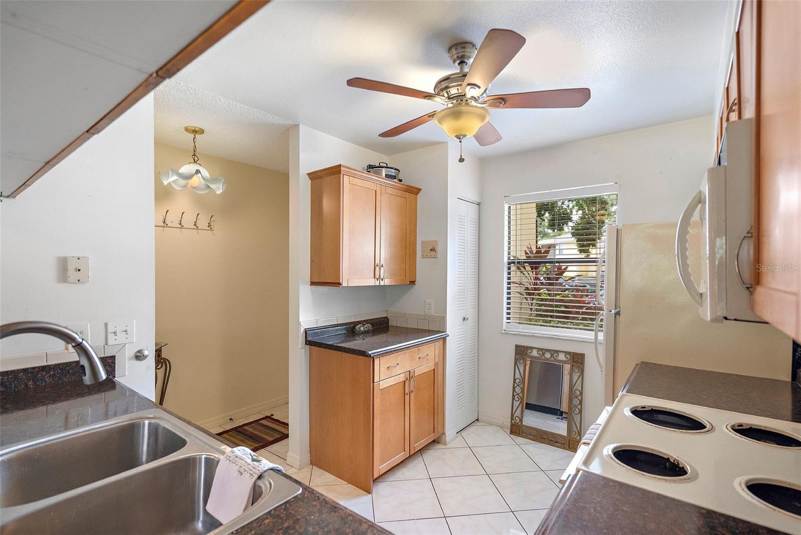 Image 5 of 32 For 3001 58th Avenue S 101