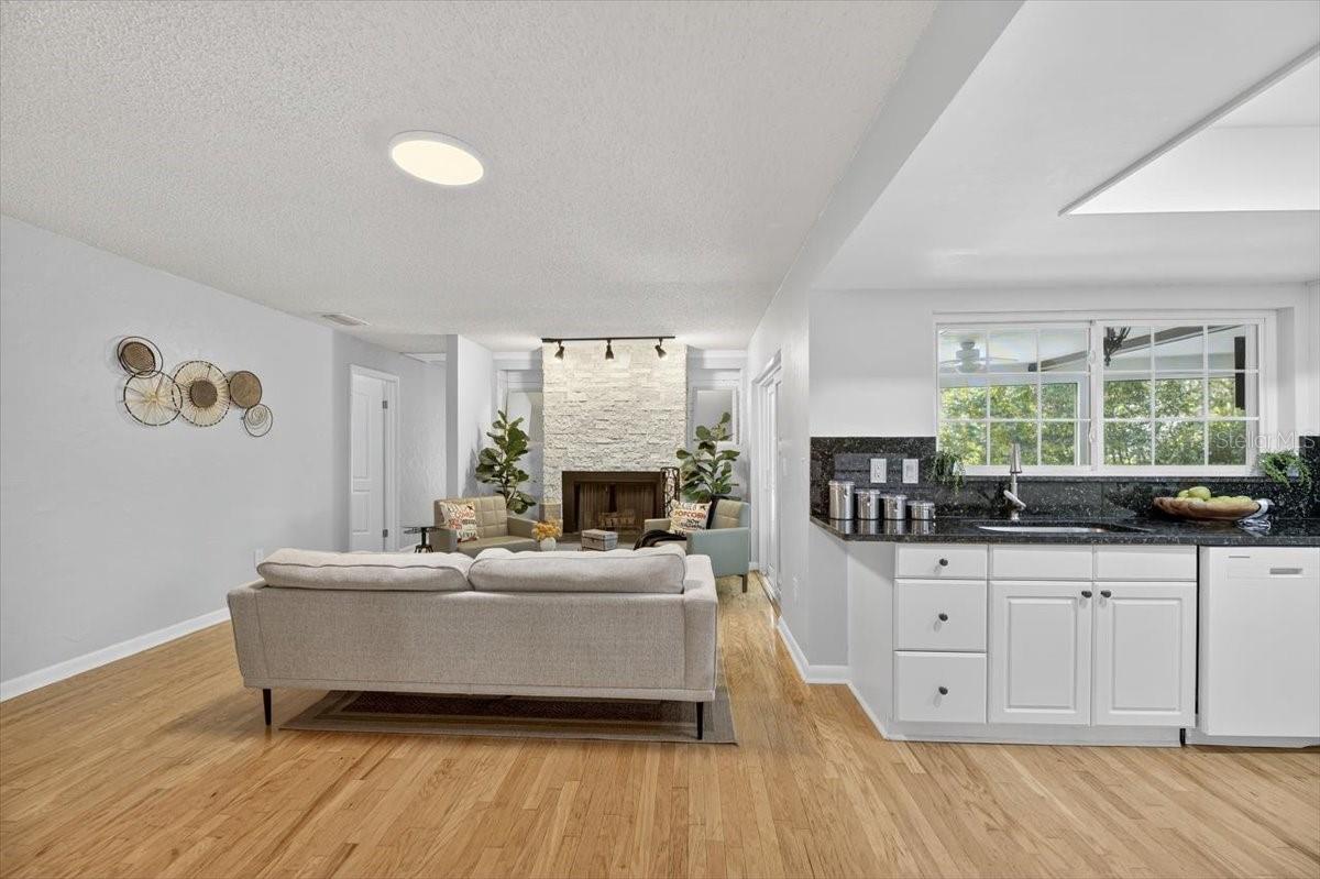 Image 24 of 48 For 3133 Reseda Court