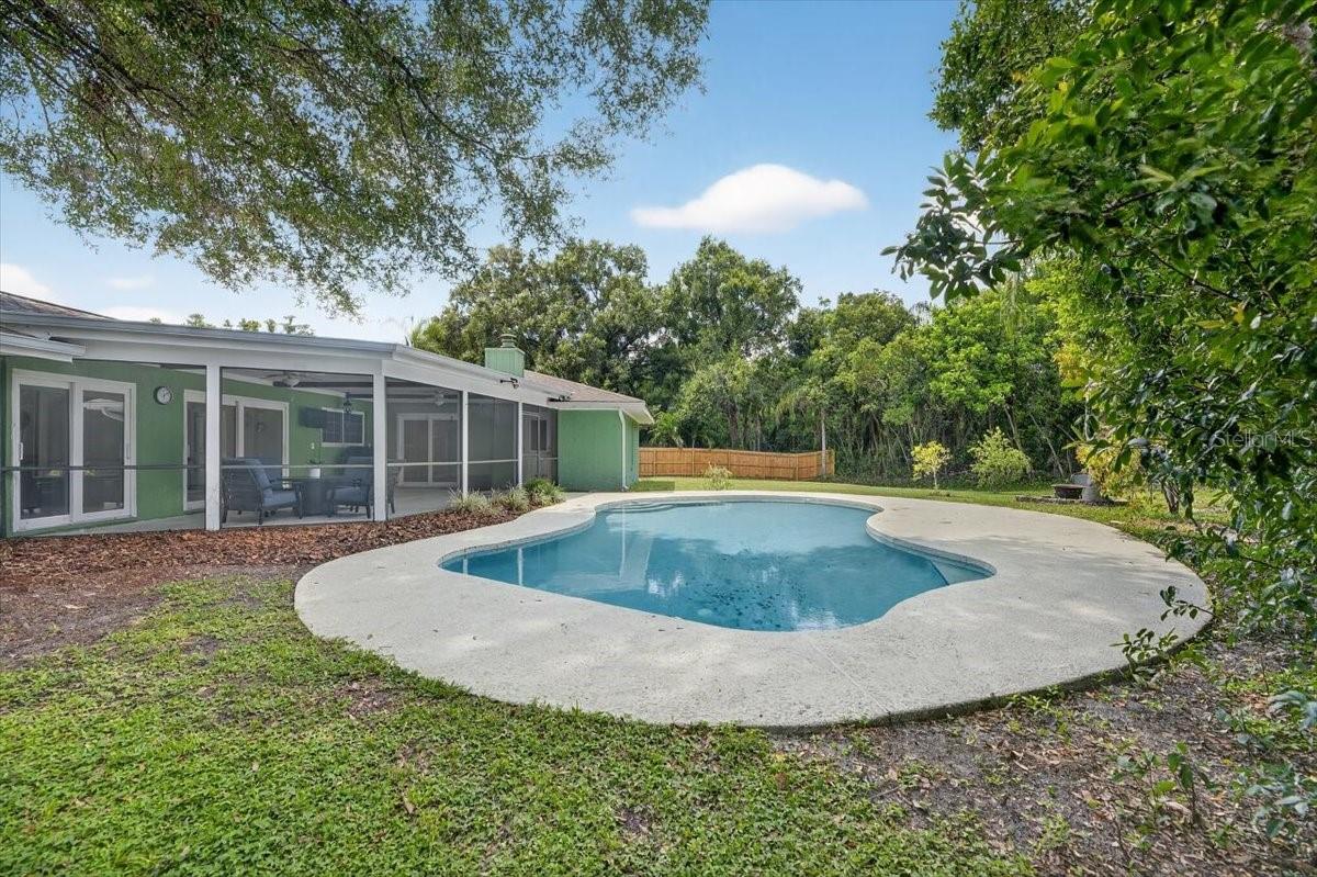 Image 37 of 48 For 3133 Reseda Court