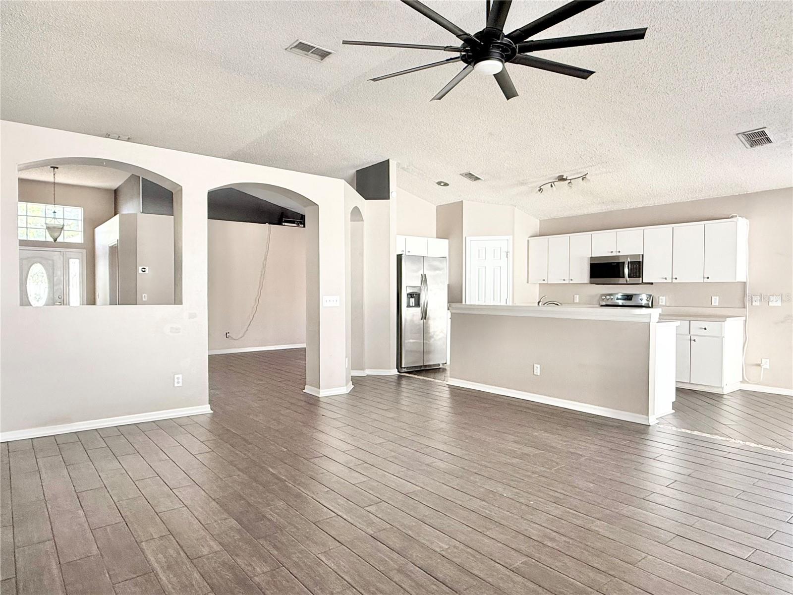 Image 4 of 27 For 8632 Fawn Creek Drive