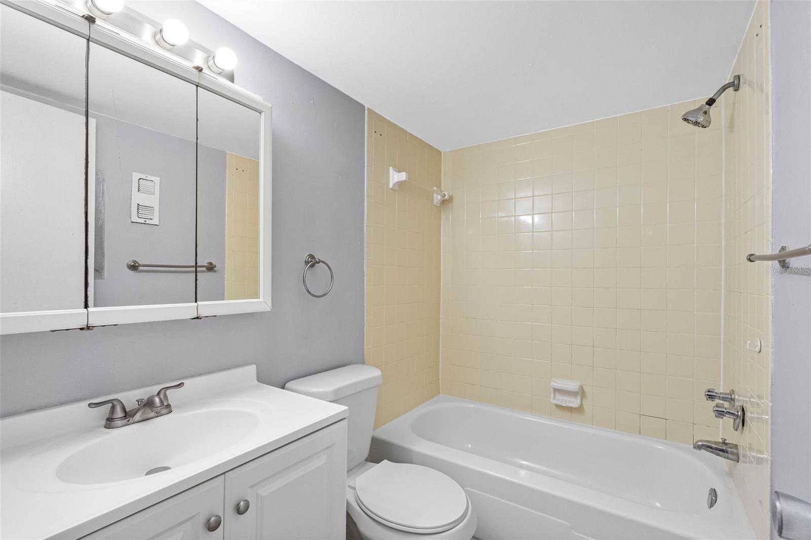 Image 20 of 30 For 5820 Church Avenue 346