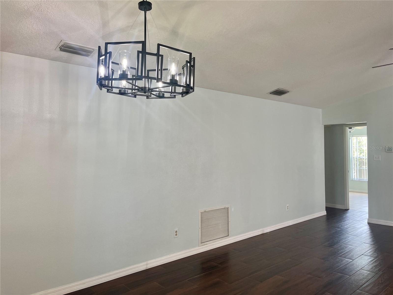 Image 6 of 13 For 1442 Tiverton Drive