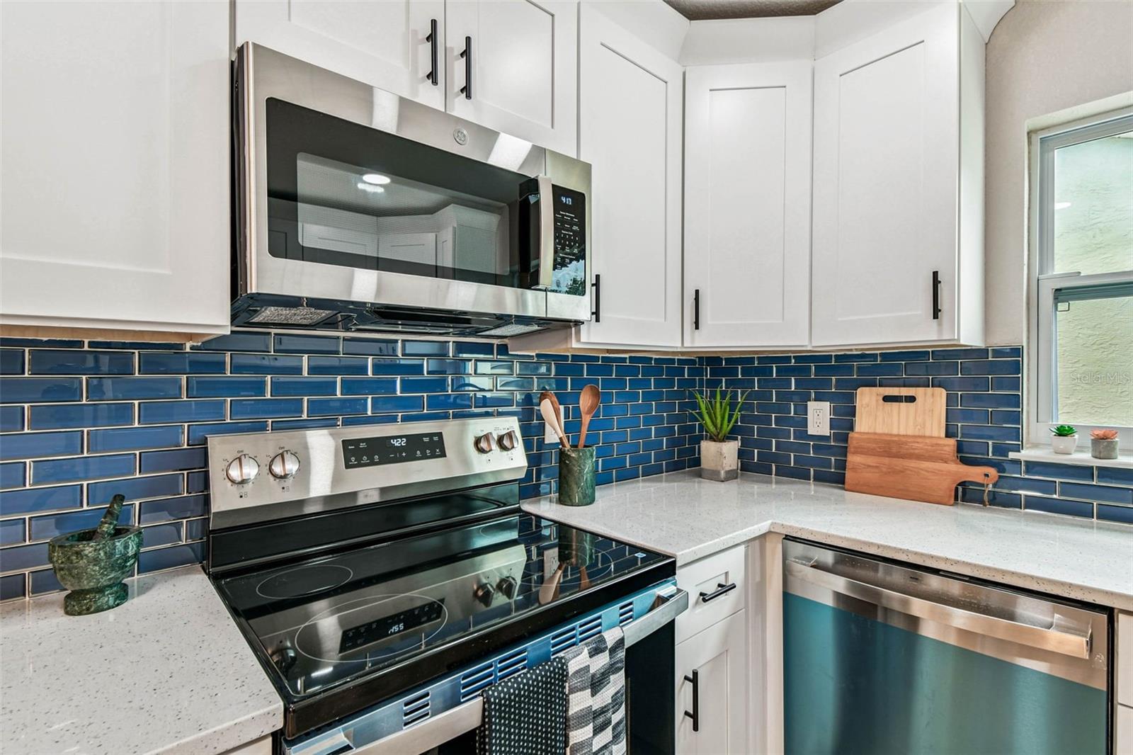 Listing photo id 8 for 1339 Jambalana Drive