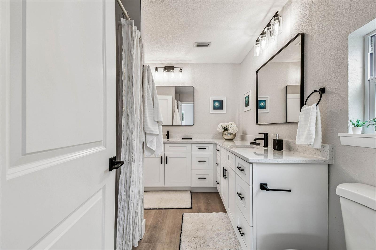 Listing photo id 11 for 1339 Jambalana Drive