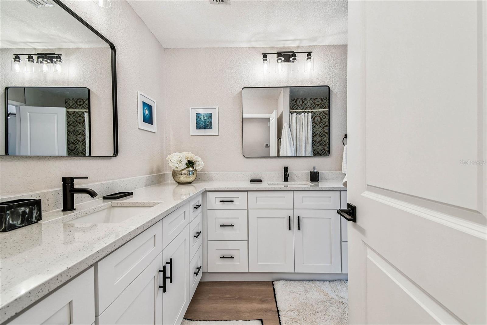 Listing photo id 12 for 1339 Jambalana Drive