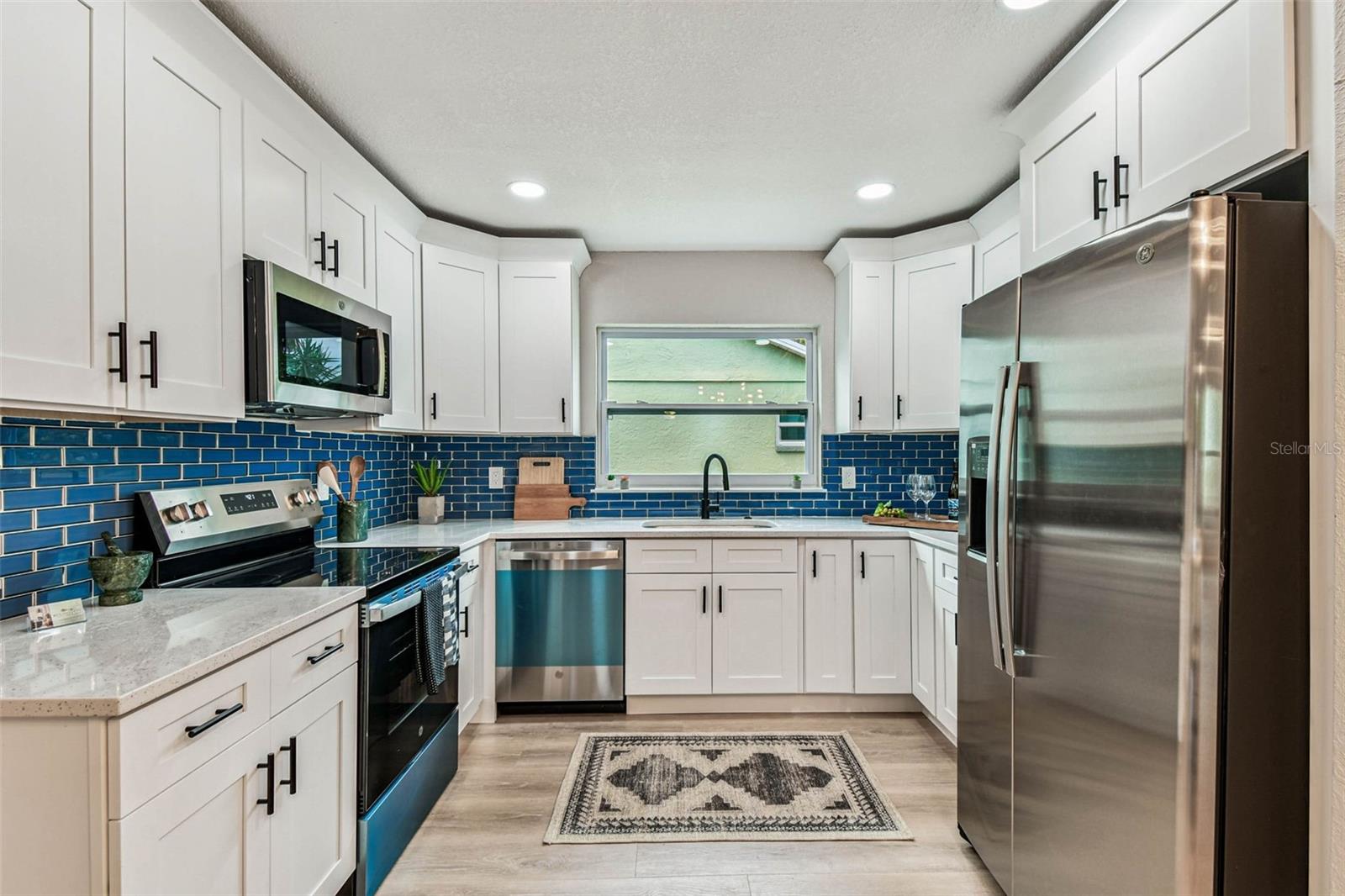 Listing photo id 7 for 1339 Jambalana Drive