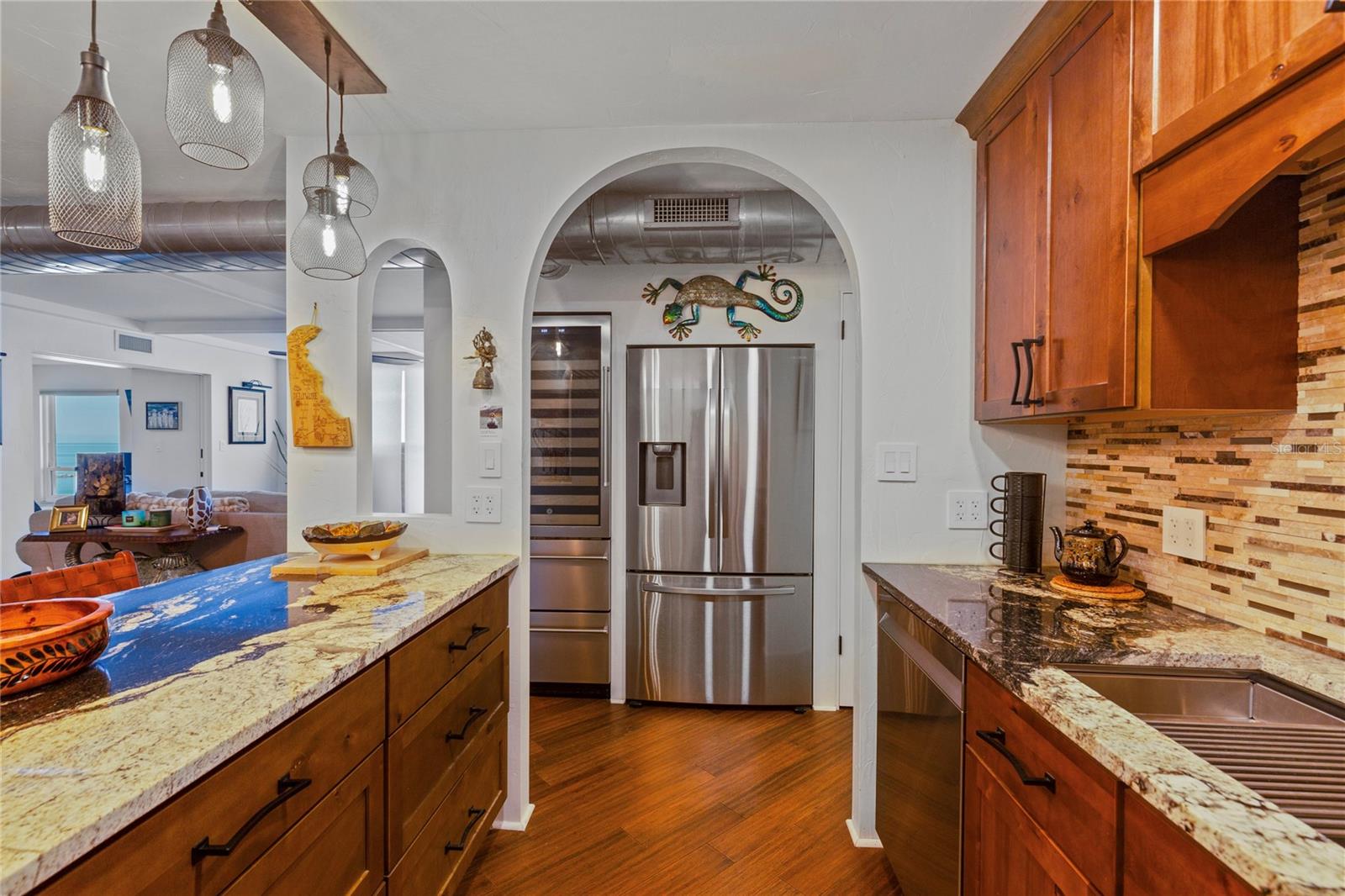 Image 10 of 42 For 440 Gulfview Boulevard 807