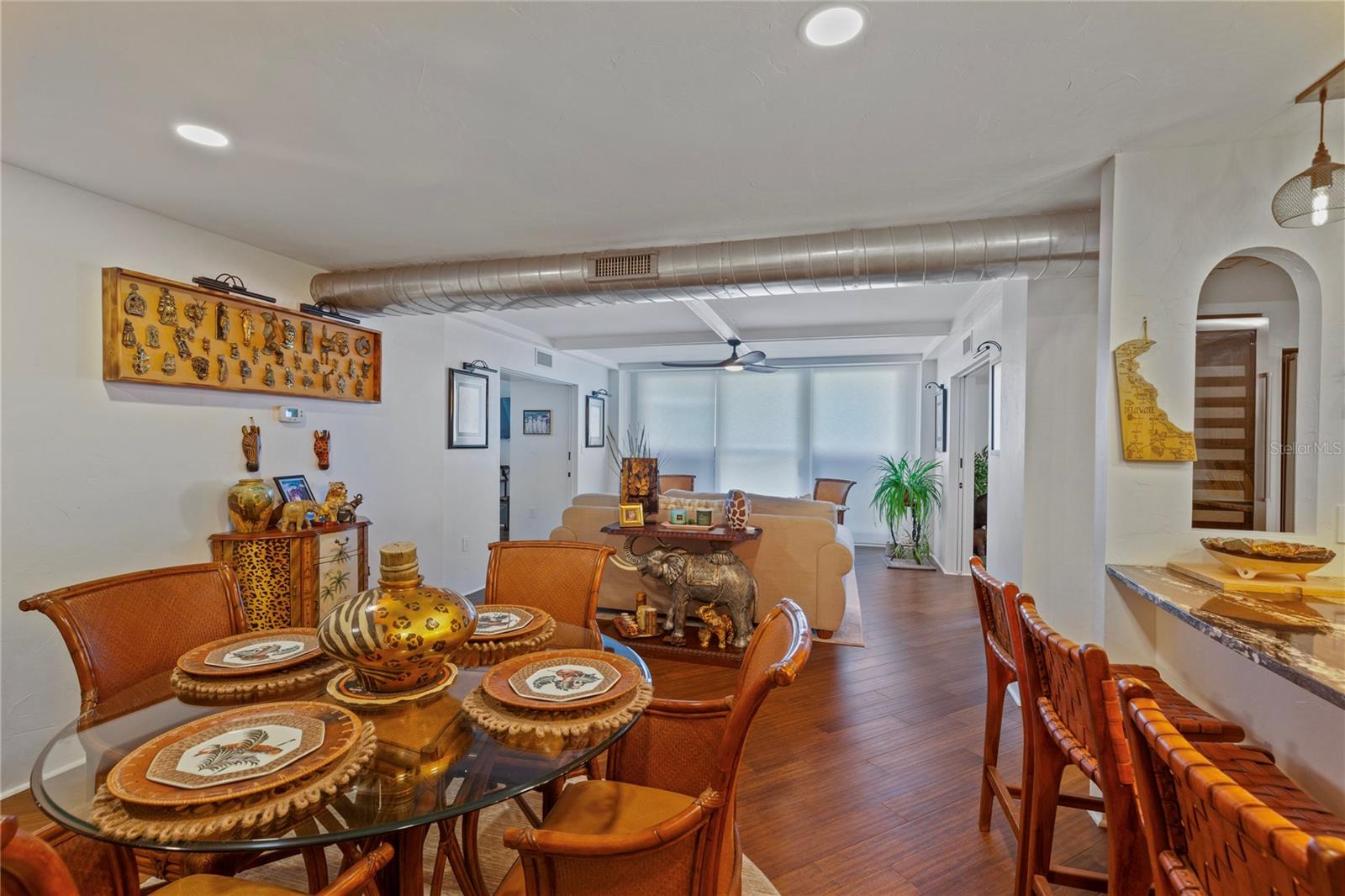 Image 6 of 42 For 440 Gulfview Boulevard 807