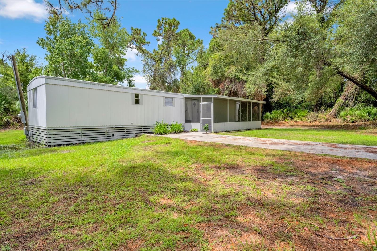 Image 20 of 28 For 8050 Rosella Court 7