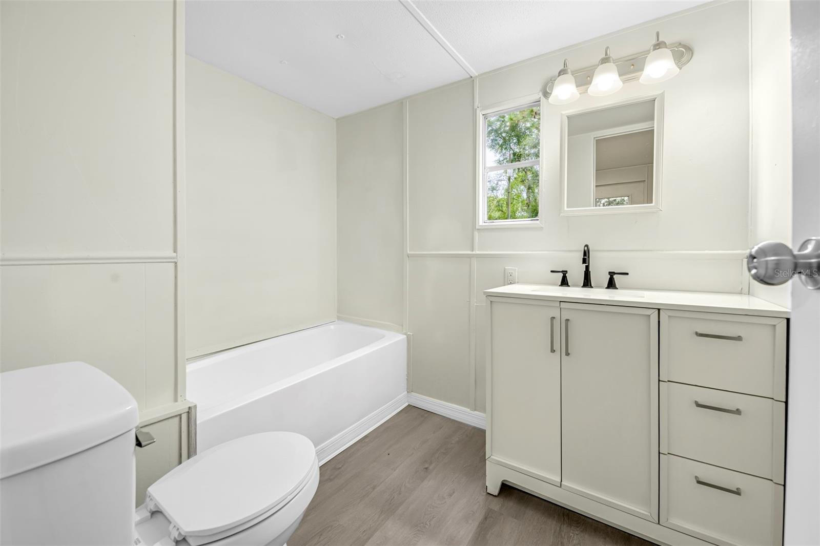 Image 4 of 28 For 8050 Rosella Court 7