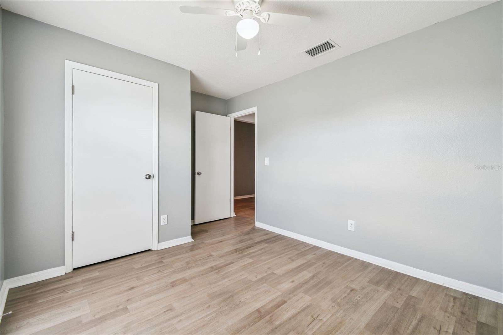 Image 21 of 43 For 11124 Bramblebrush Street