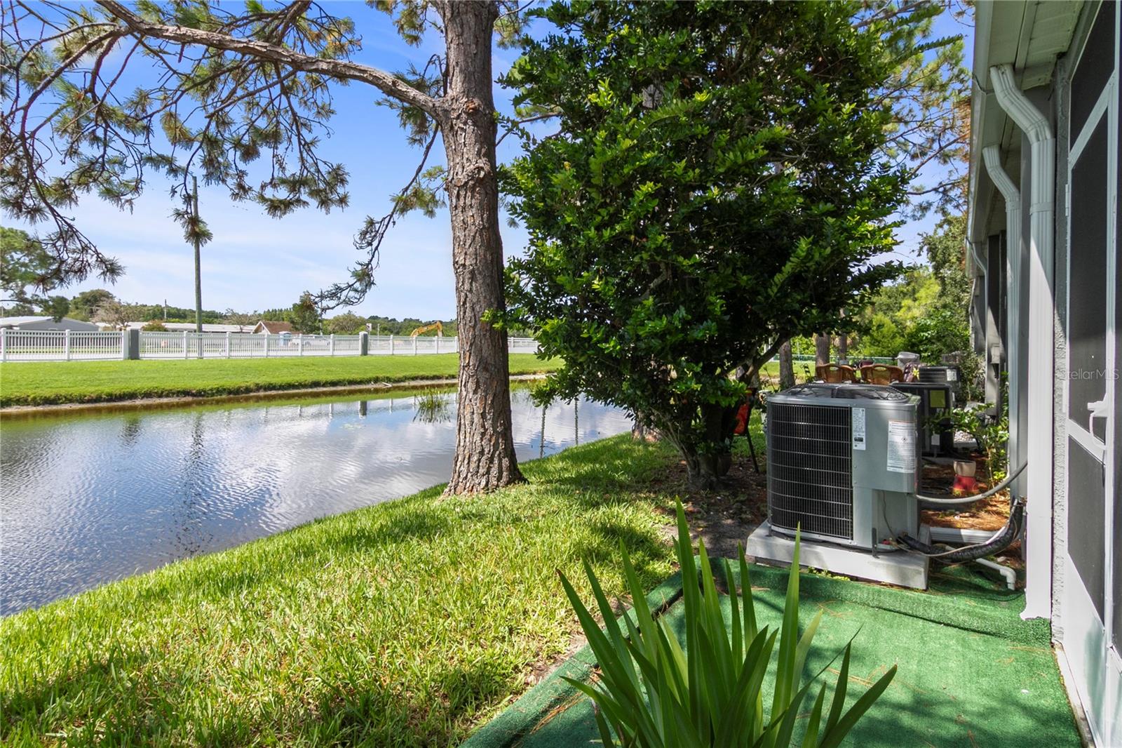 Image 6 of 25 For 467 Countryside Key Boulevard