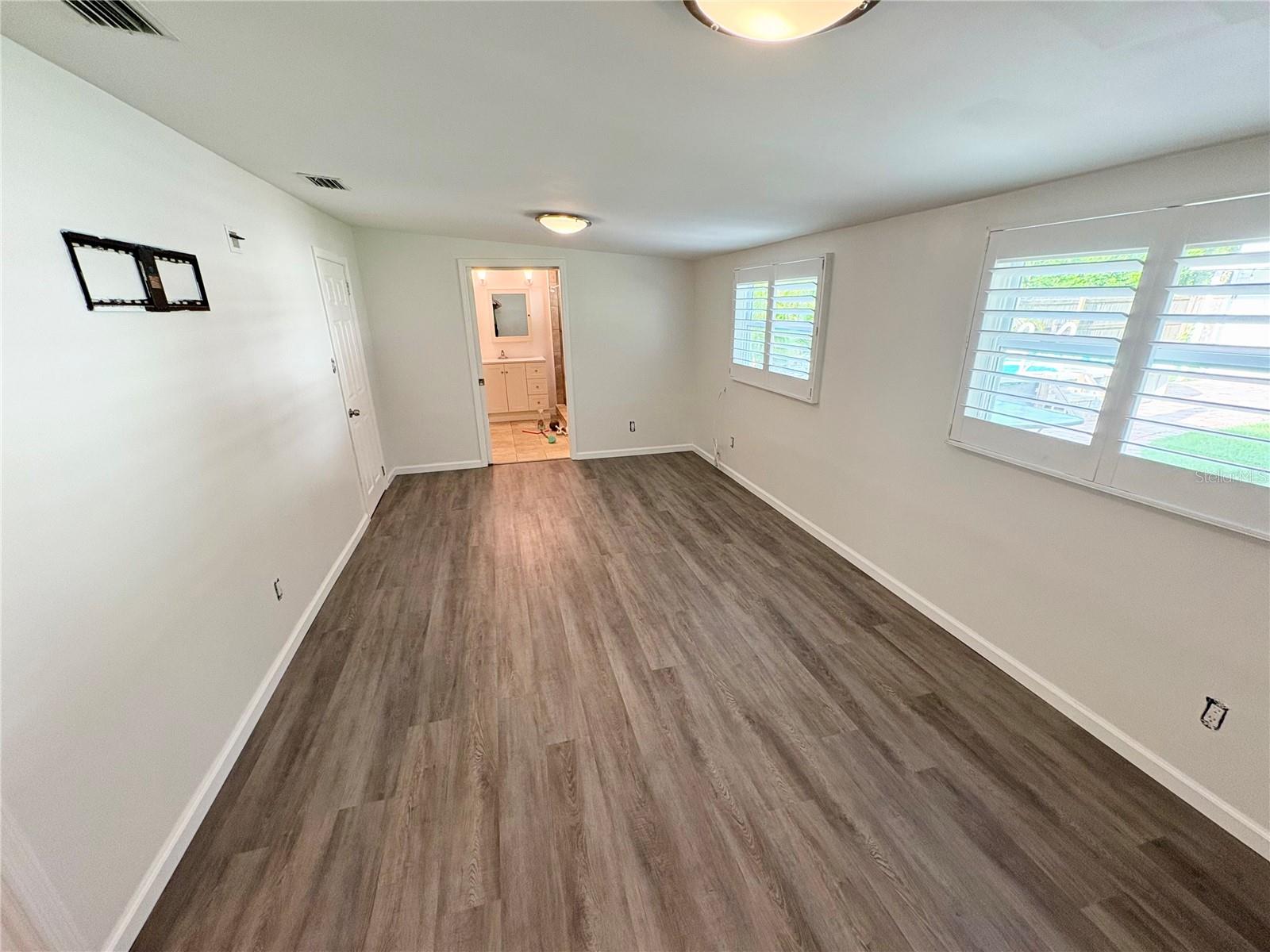 Image 11 of 24 For 5331 10th Street N
