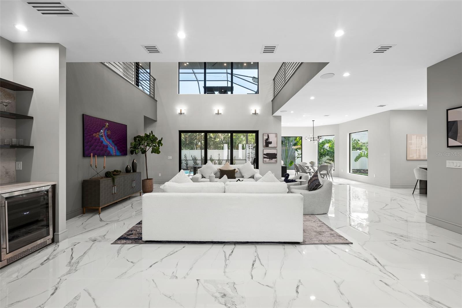 Listing photo id 10 for 3604 El Prado Boulevard