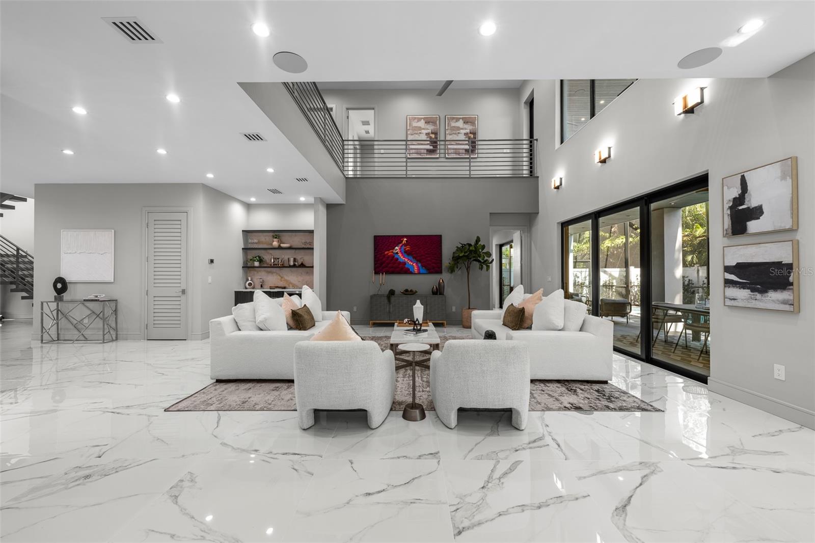 Listing photo id 11 for 3604 El Prado Boulevard