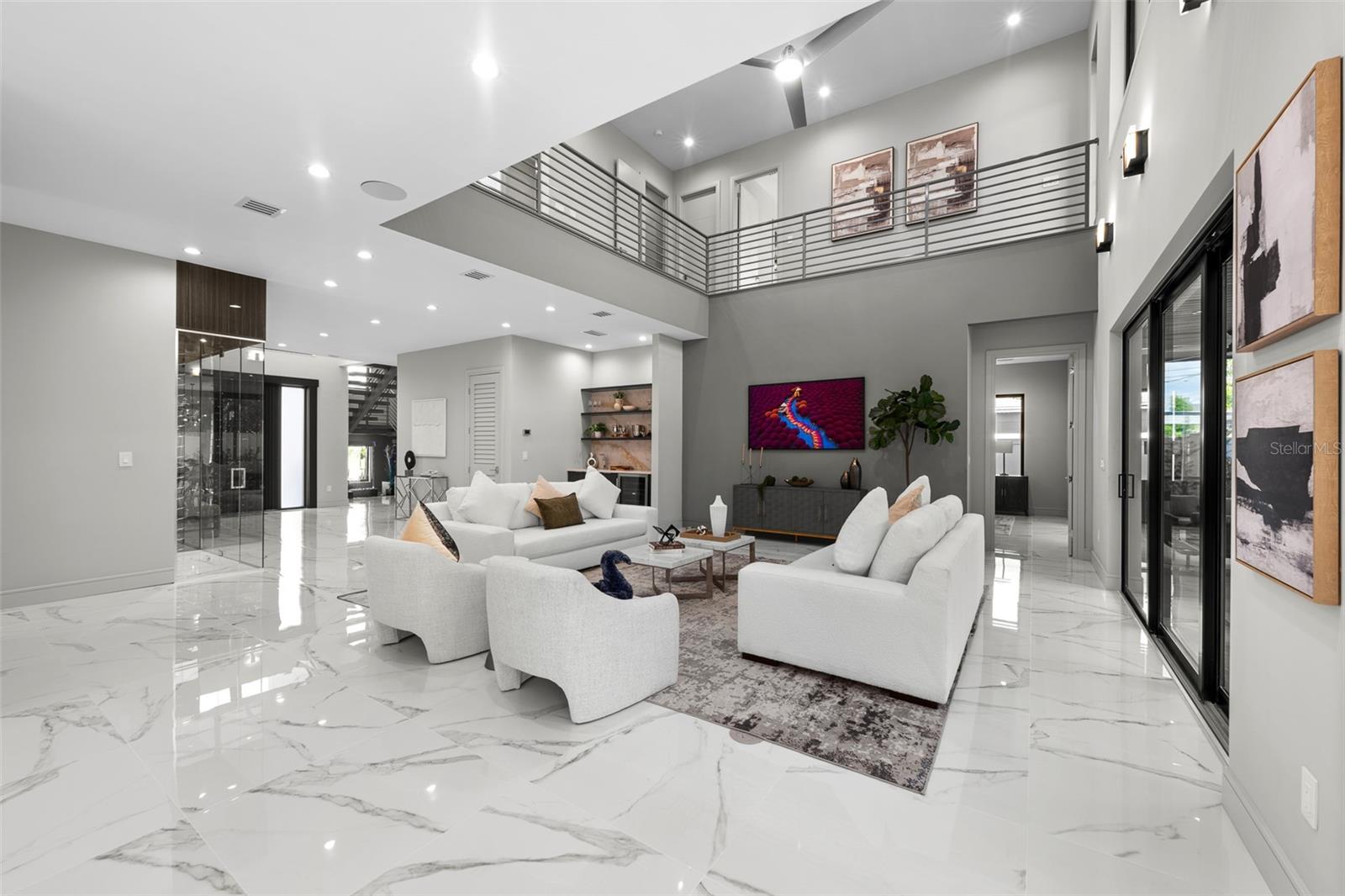 Listing photo id 12 for 3604 El Prado Boulevard