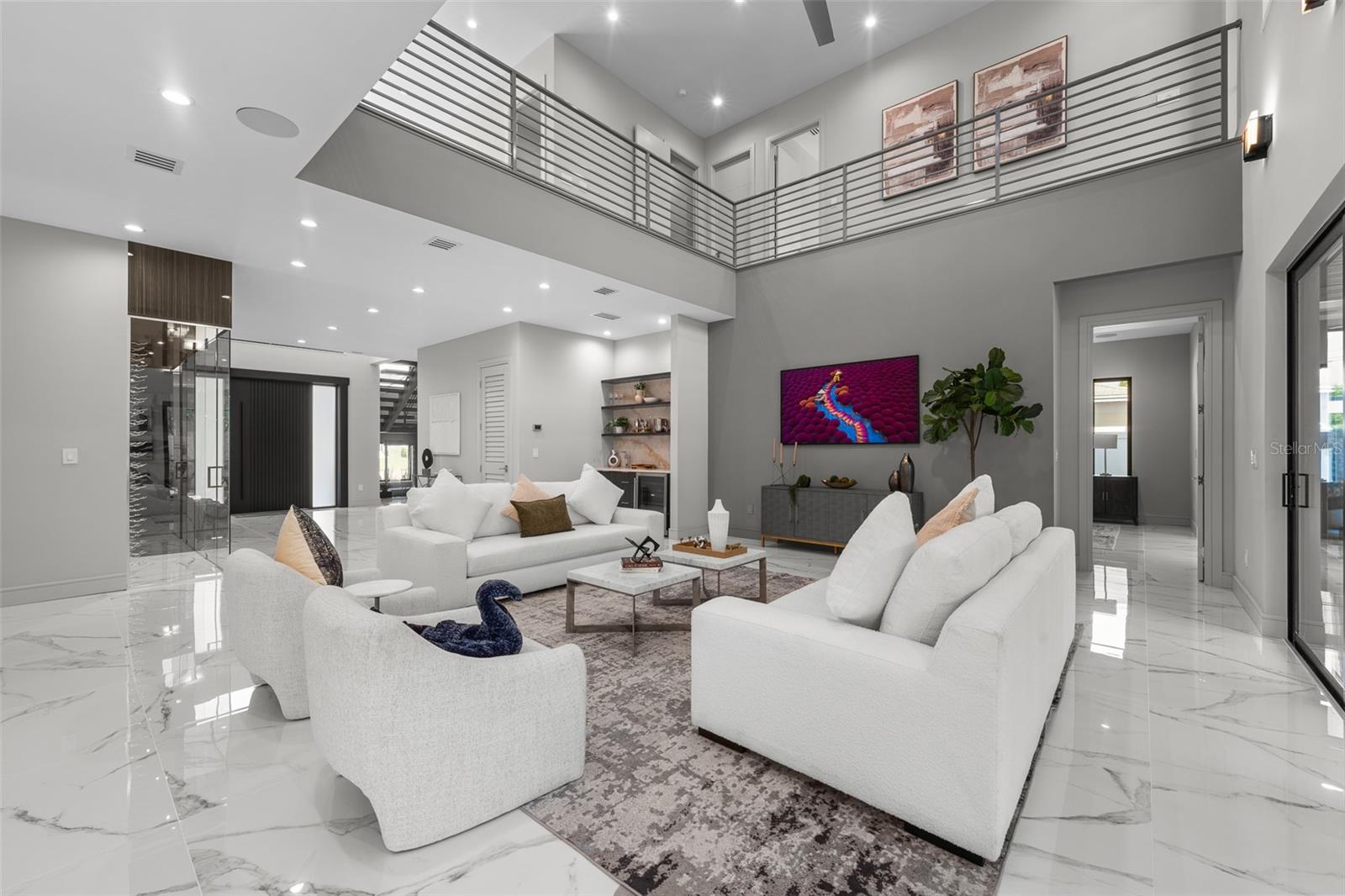 Listing photo id 14 for 3604 El Prado Boulevard