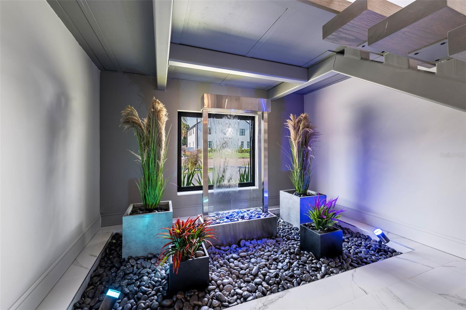 Listing photo id 36 for 3604 El Prado Boulevard